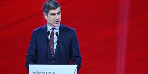 Ο εκπρόσωπος Τύπου του ΠΑΣΟΚ Θανάσης Γλαβίνας στο συνέδριο του ΣΥΡΙΖΑ