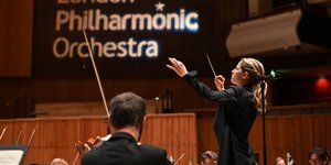 Μία από τις πλέον περιζήτητες αρχιμουσικούς της εποχής μας, η ελληνικής καταγωγής Αμερικανίδα Karina Canellakis