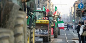 Διαδηλώσεις αγροτών στο Μιλάνο της Ιταλίας