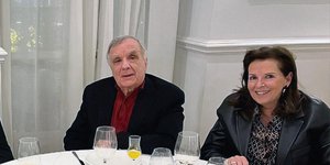 Ο Σπύρος Καρνέσης με τη σύζυγό του