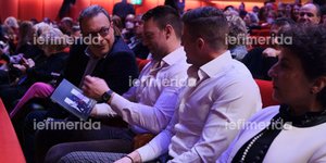 Ο Στέφανος Κασσελάκης στην Αίθουσα Σταύρος Νιάρχος