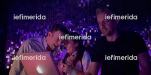 Νέο βίντεο: Ο Κασσελάκης στο ΛΟΑΤΙΚΙ club -Ανέβηκε στη μπάρα του dj, αγκαλιές με θαμώνες