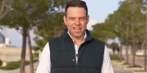 Ο Στέφανος Κασσελάκης ανακοινώνει το νέο think tank ανθρωπίνων δικαιωμάτων του ΣΥΡΙΖΑ