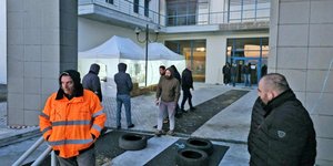 Κατάληψη στο κτίριο της Περιφέρειας Δυτικής Μακεδονίας έκαναν οι αγρότες της περιοχής