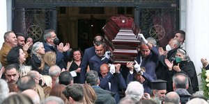 Κηδεία Γρηγοράκου