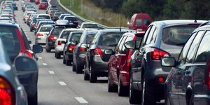 Κίνηση οχημάτων σε αυτοκινητόδρομο