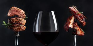 κρεας σε πιρουνι κρασι 