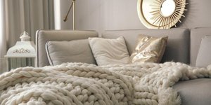 λευκή κουβέρτα Zara Home