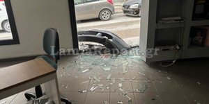 Αυτοκίνητο «εισέβαλε» σε κατάστημα στη Λαμία