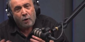 Ο Λάκης Λαζόπουλος