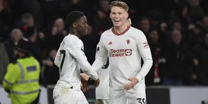 Ο 18χρονος Μέινου και ο Μακτόμινέι 