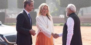 Η Mαρέβα Μητσοτάκη στα χρώματα της Ινδίας