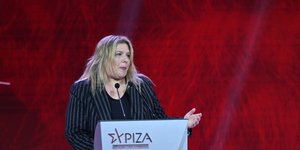 Η Μαρία Συρεγγέλα στο Συνέδριο του ΣΥΡΙΖΑ