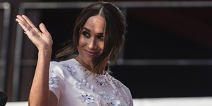 Γιατί η Μέγκαν Μαρκλ δεν επισκέφτηκε τον βασιλιά Κάρολο - Πρώην μπάτλερ αποκαλύπτει