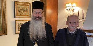 Ο πρώην νομάρχης Φθιώτιδας Θύμιος Παπαβασιλείου, με τον μητροπολίτη Συμεών