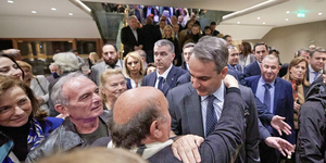 Ο πρωθυπουργός στην κοπή της πρωτοχρονιάτικης πίτας της Γραμματείας Οργανωτικού της Νέας Δημοκρατίας / Φωτογραφία EUROKINISSI