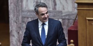 Ο πρωθυπουργός Κυριάκος Μητσοτάκης ανακοίνωσε νέα μέτρα για τους αγρότες από τη Βουλή