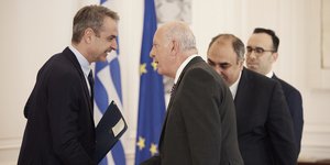 Μητσοτάκης: Συνάντηση με τον δήμαρχο Μόρφου Βίκτωρα Χατζηαβραάμ στο Μέγαρο Μαξίμου