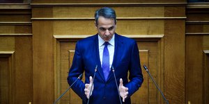 Ο πρωθυπουργός Κυριάκος Μητσοτάκης στην Ολομέλεια της Βουλής, για την ψηφοφορία του νομοσχεδίου για τα ομόφυλα ζευγάρια 