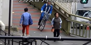 Viral καταδίωξη αστυνομικού με ποδήλατο