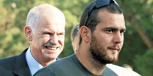 Ο Ανδρέας Παπανδρέου με τον πατέρα του, Γιώργο