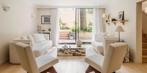 Ενα παριζιάνικο σπίτι εμπνευσμένο από την αρχιτεκτονική των ελληνικών νησιών