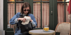 τι έχουν οι Παριζιάνες στις τσάντες τους