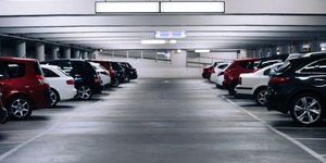 Υπόγειο γκαράζ αυτοκινήτων