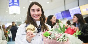 Επέστρεψε στην Αθήνα με δύο μετάλλια στο στήθος η Ευαγγελία Πλατανιώτ