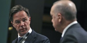 Ο Ολλανδός πρωθυπουργός Μαρκ Ρούτε και ο πρόεδρος της Τουρκίας Ρετζέπ Ταγίπ Ερντογάν