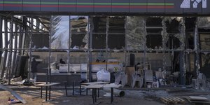 Καταστροφες σπασμενα τζαμια 