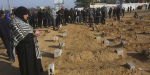 Ταφοι στη Γάζα με τσιμεντολιθους