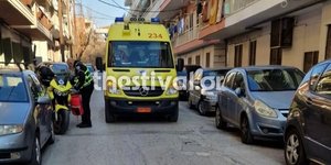 ασθενοφόρο του ΕΚΑΒ στη Θεσσαλονίκη