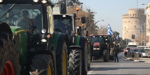 Θεσσαλονίκη: Με εκατοντάδες τρακτέρ έξω από τη ΔΕΘ οι αγρότες ενόψει Agrotica
