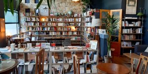 Το βιβλιοπωλείο-καφέ Zatopek στην Καλλιθέα