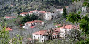 Αυτό το πανέμορφο πέτρινο χωριό βρίσκεται σε απόσταση 2,5 ωρών από την Αθήνα