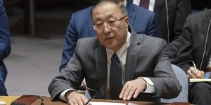 Ο Κινέζος μόνιμος αντιπρόσωπος στα Ηνωμένα Έθνη, Τζανγκ Τζουν