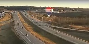 Aερόστατο στη Μινεσότα έπεσε σε καλώδια