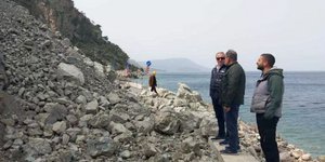 Κατολίσθηση στο Αλεποχώρι, έκλεισε ο δρόμος προς Σχίνο ως τη Δευτέρα [βίντεο]