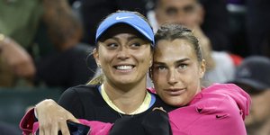 Σαμπαλένκα και Μπαντόσα αγκαλιά