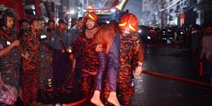 Φωτιά σε εστιατόριο στο Μπανγκλαντές