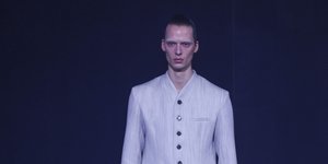 τσάντα από αέρα στο show του Coperni