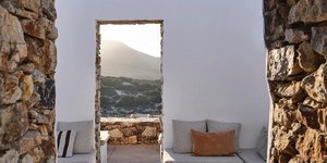 Τα ελληνικά ξενοδοχεία που ξεχωρίζει η Vogue για το καλοκαίρι του 2024 -Σε ποια νησιά βρίσκονται