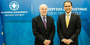 Συνάντηση του Υπουργού Δικαιοσύνης Γιώργου Φλωρίδη με τον Πρέσβη του Κατάρ Ali Khalfan Al-Mansouri