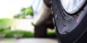 Καινούργιο ελαστικό αυτοκινήτου 