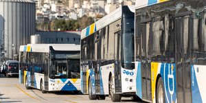 Στους δρόμους Αθήνας και Θεσσαλονίκης τα «πράσινα» λεωφορεία