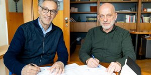 Aπό αριστερά προς δεξιά: Αναστάσιος Αρανίτης, Γενικός Διευθυντής Ομίλου Intrakat, Πρόδρομος Νικηφορίδης Αντιδήμαρχος Τεχνικών Έργων, Περιβάλλοντος και Βιώσιμης Κινητικότητας του Δήμου Θεσσαλονίκης