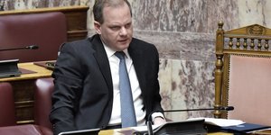 Ο Κώστας Καραμανλής στα έδρανα της Βουλής