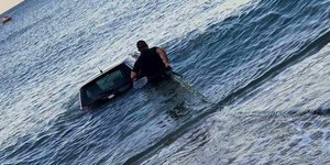 Αυτοκίνητο θάλασσα