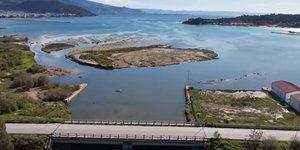 Δείτε βίντεο: Αυτοψία στην Λίμνη Κάρλα -Τι φταίει και δεν υποχωρούν τα νερά, οι κίνδυνοι που ελλοχεύουν